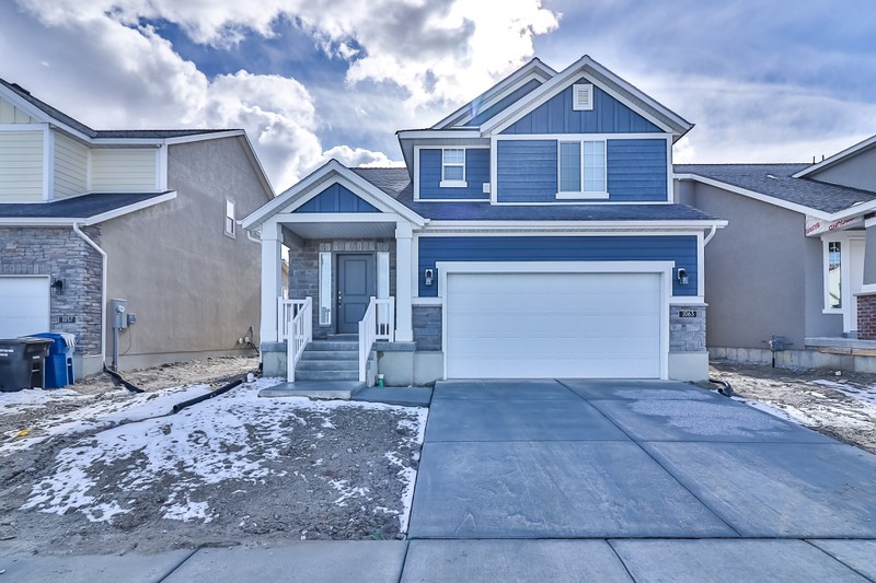 Stansbury Park House: 1063 W Osprey Dr