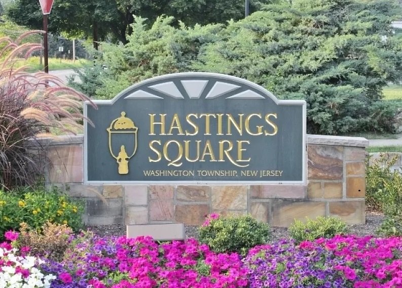 Hackettstown Townhome: 15 Delbarton Ct