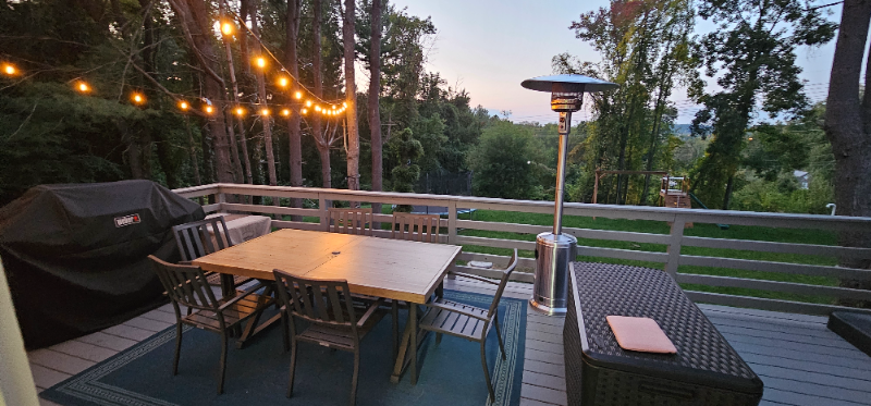 Millbury Townhome: 394 Greenwood St
