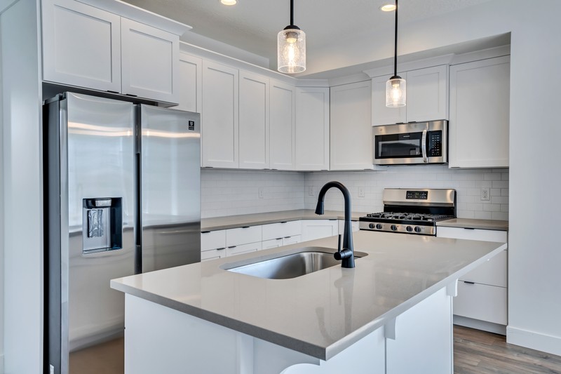 Sandy Townhome: 8363 S Durham St