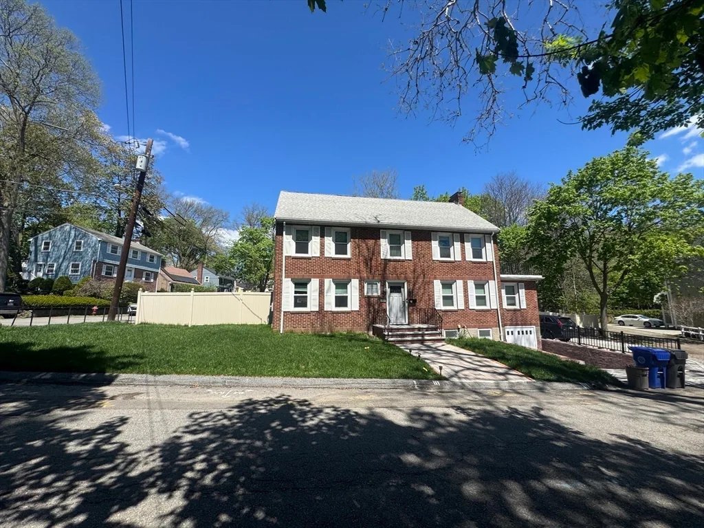 Arlington House: 82 Arlmont St