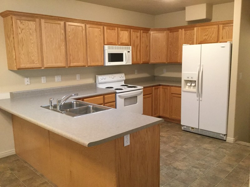 Pleasant Grove Apartment: 2476 N 860 W