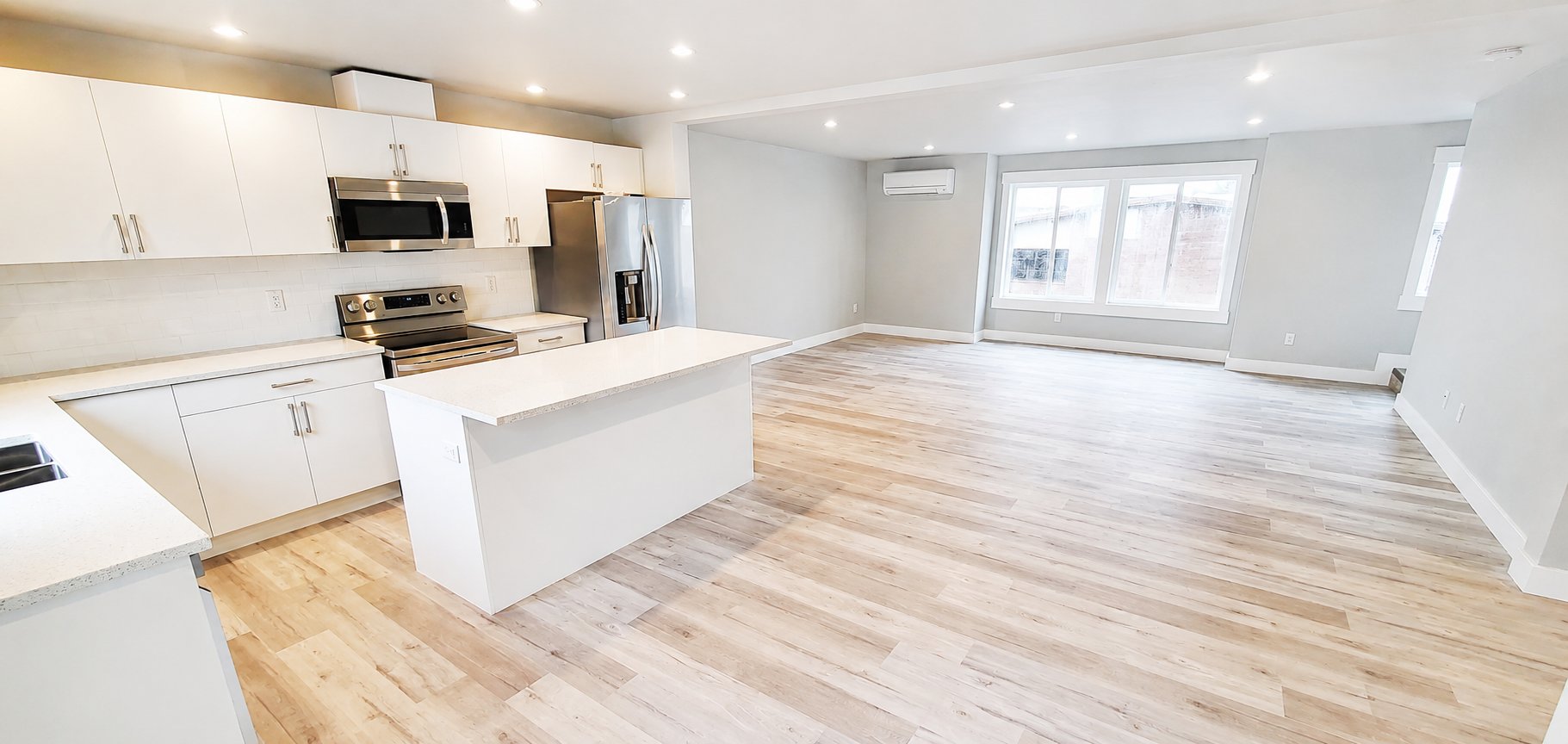 Ferndale Multiplex: 5797 Golden Eagle Dr