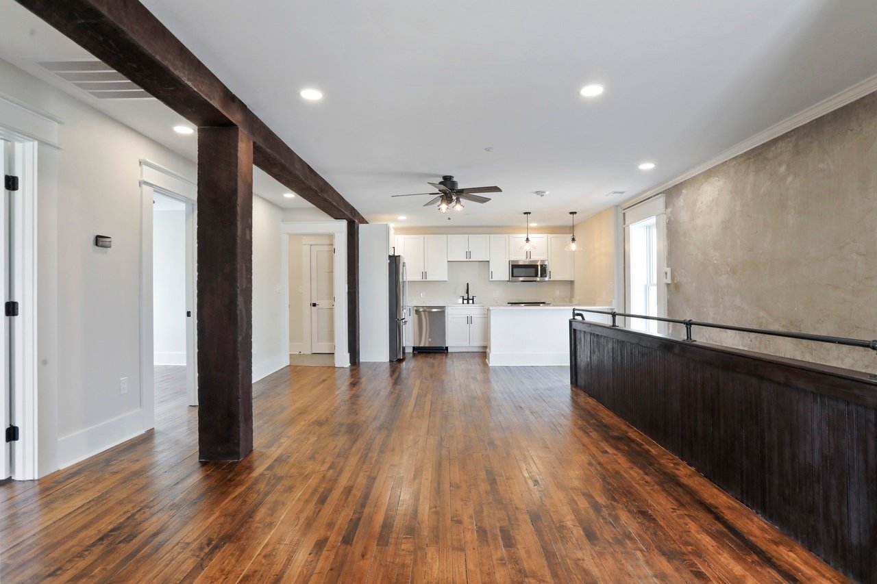 Charles Town Apartment: 302 N Mildred St