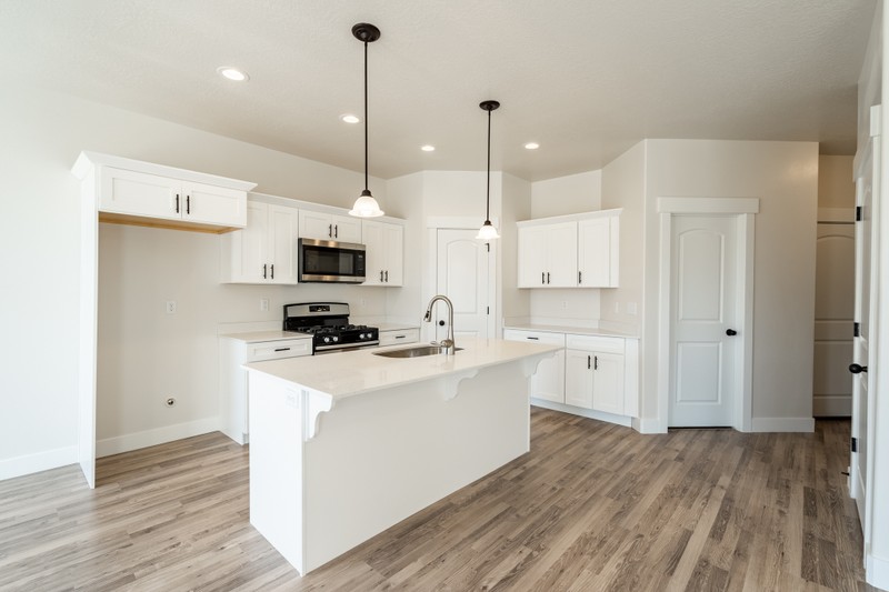 Lehi Single Room: 1559 N 4030 W