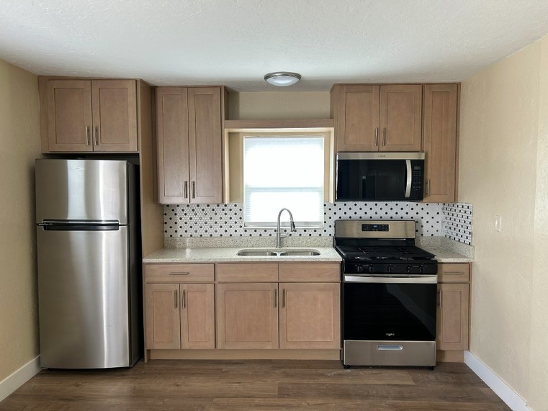 Midvale Townhome: 610 W 3rd Ave
