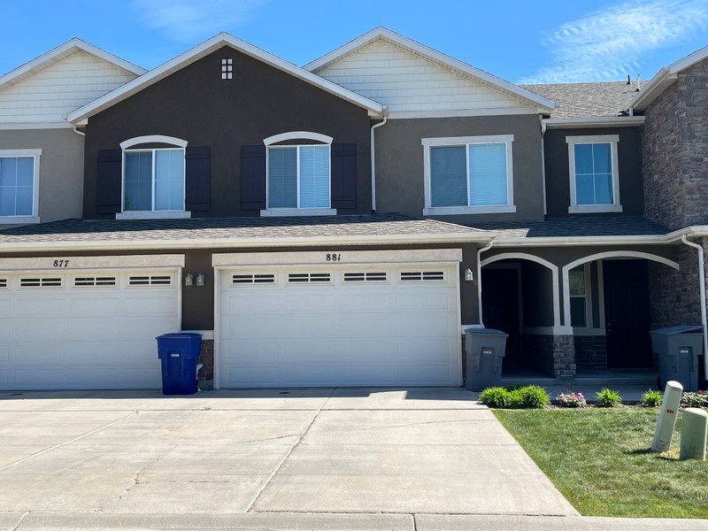 North Salt Lake Townhome: 881 Berkeley Dr