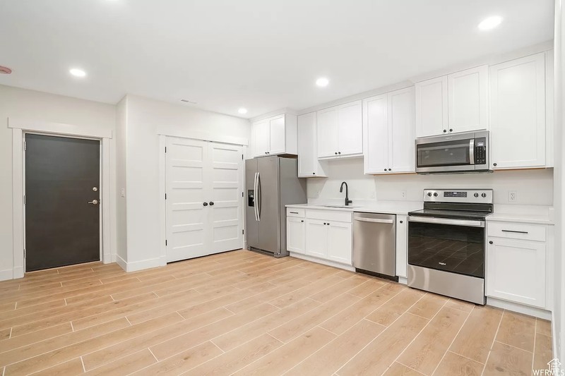 Riverton Apartment: 1707 W Packsaddle Cir