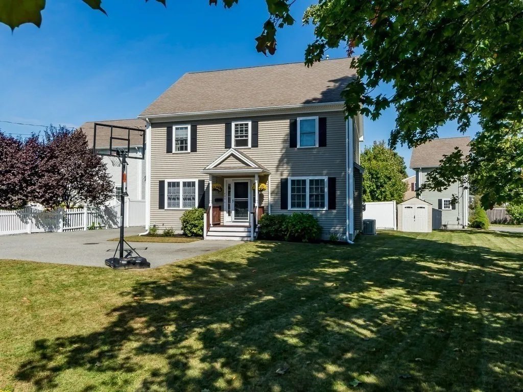 Waltham House: 409 Lincoln Street