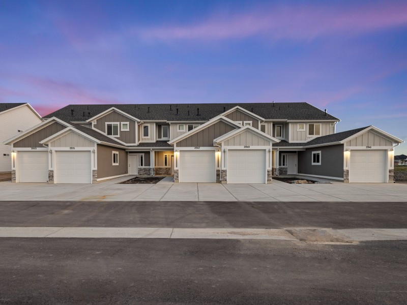 Ogden Townhome: 2977 S 3525 W