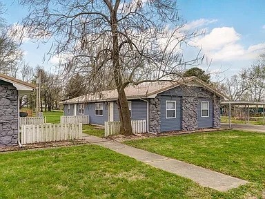 Rogersville Apartment: 115 Rader St