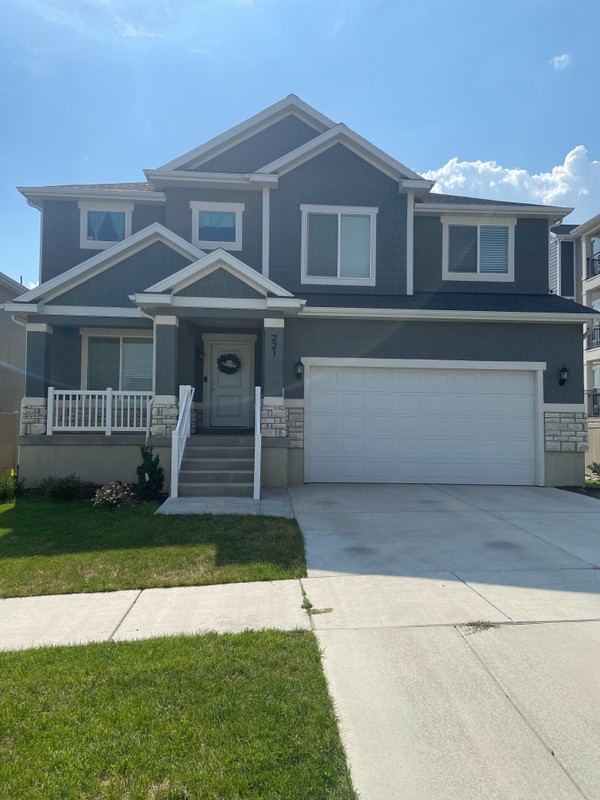 Saratoga Springs House: 221 N Stone Gate Dr