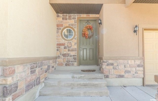 South Jordan Townhome: 11003 S Maple Forest Way