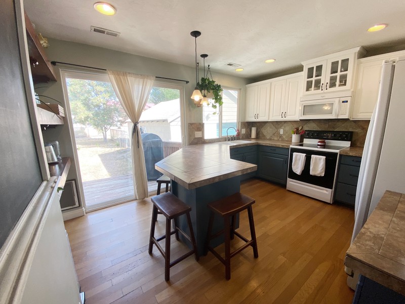 Provo House: 841 E 400 S