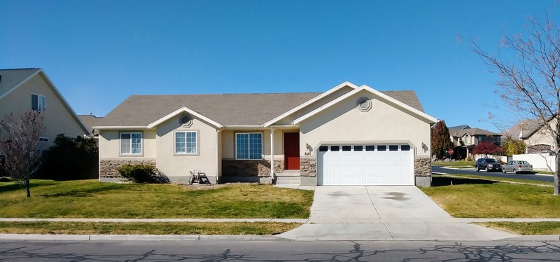 Saratoga Springs House: 821 N Buffalo Dr