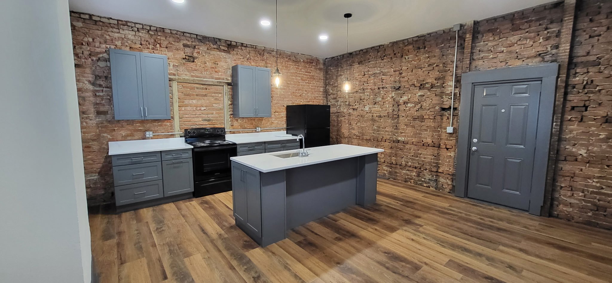 Mooresville Apartment: 35 W High St