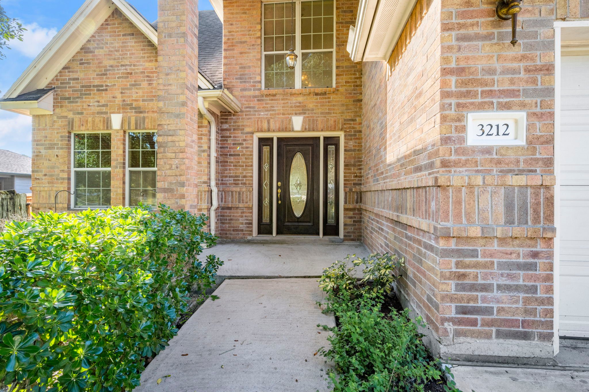 Pearland House: 3212 Glastonbury Dr.