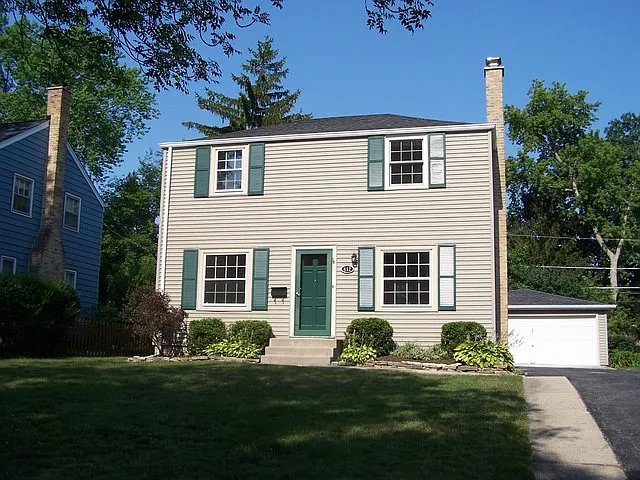 Mount Prospect House: 412 N. Wille St.