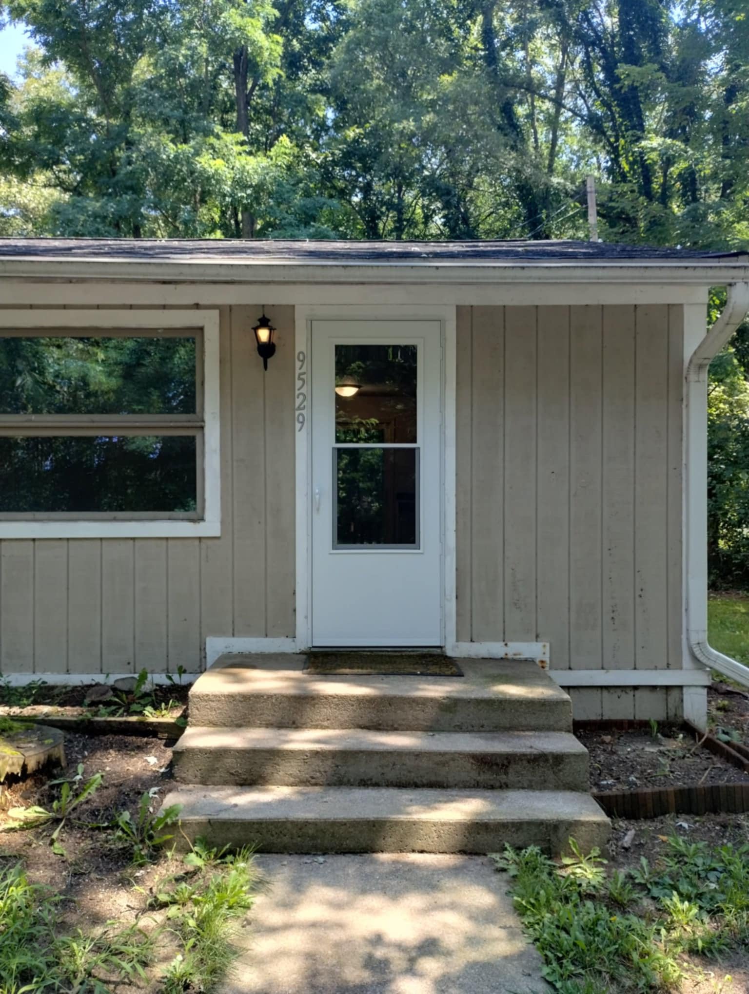 Kalamazoo House: 9529 W. Main St