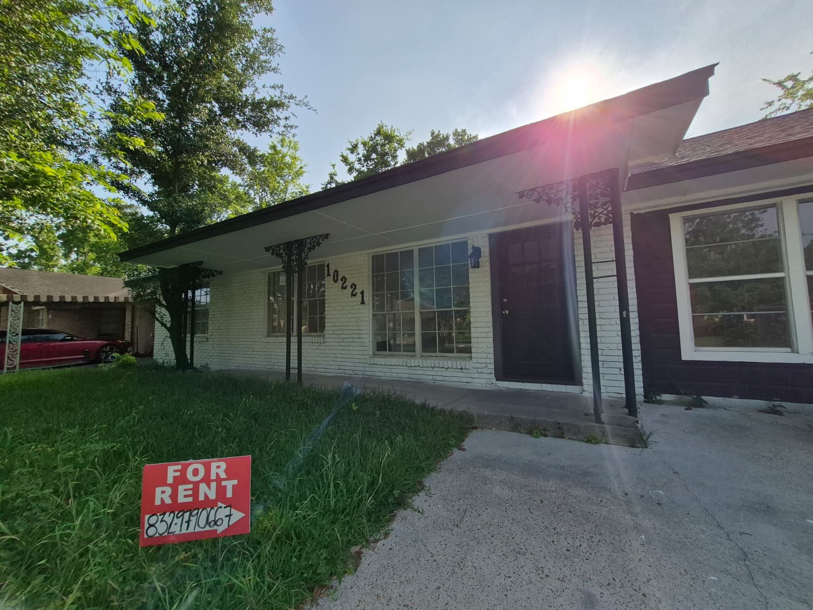 Houston House: 10221 bretton dr