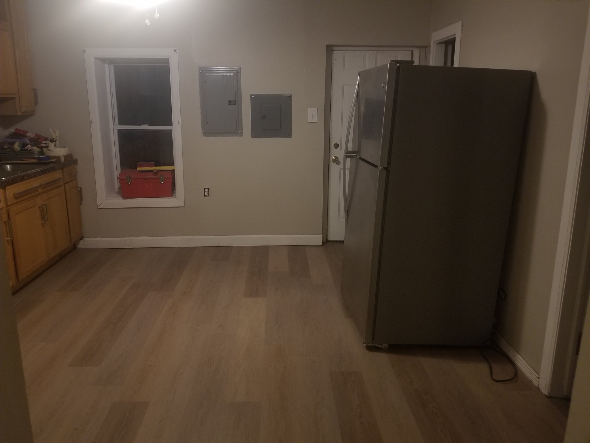 Chicago Apartment: 323 W 51st St