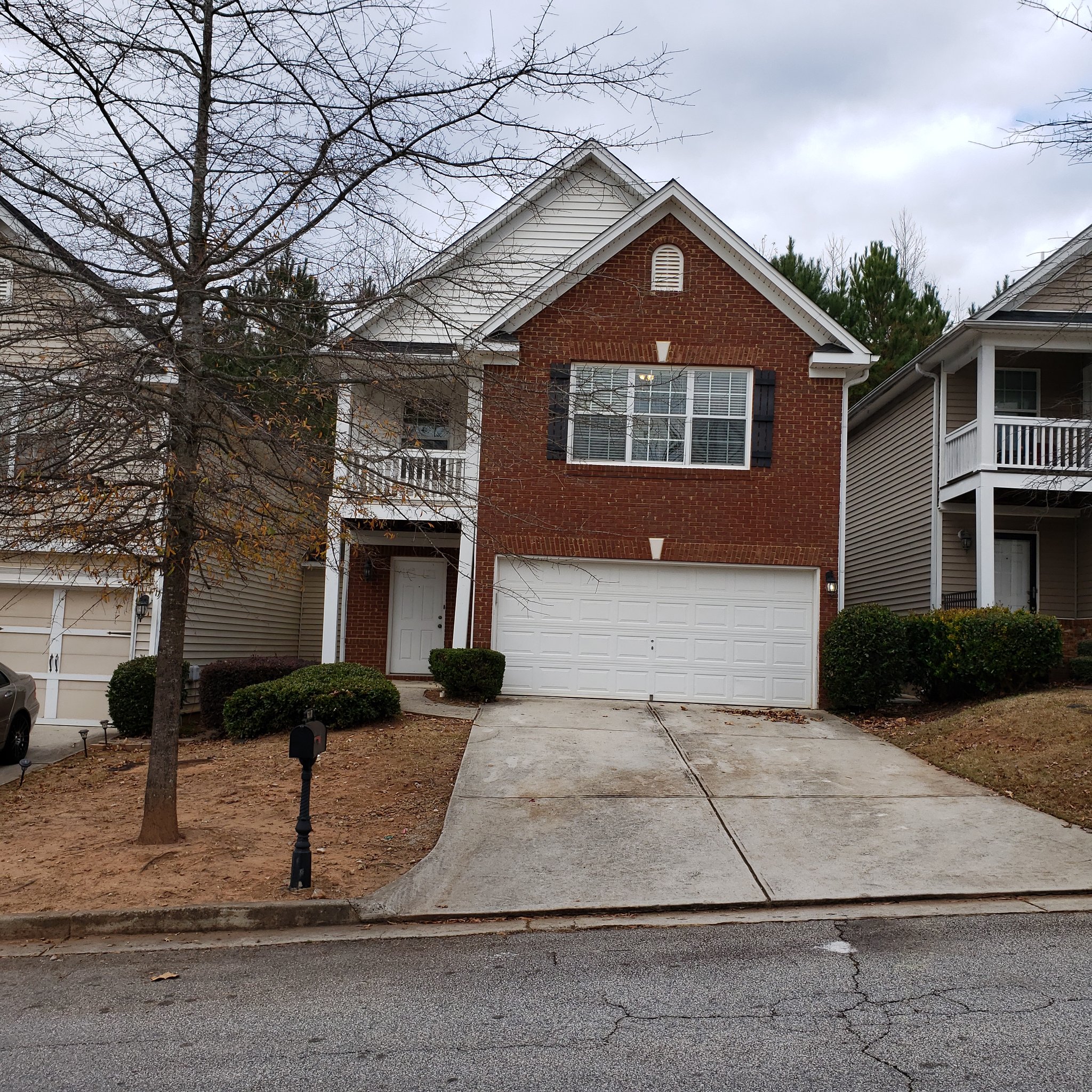 Lithonia House: 6327 LAKE VALLEY PT.