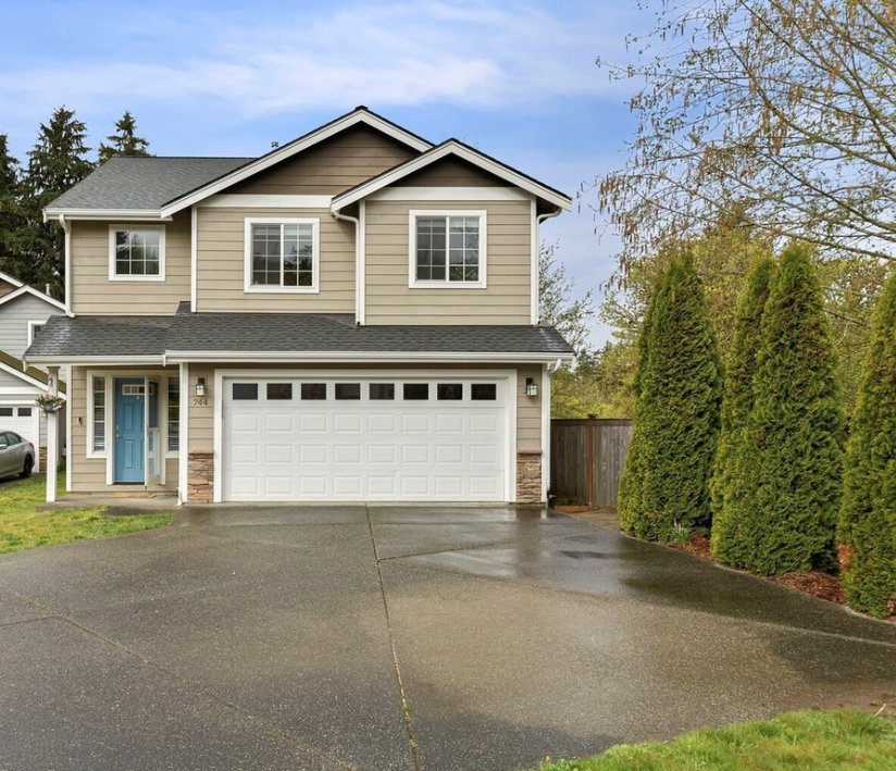 Port Orchard House: 744 Courage Court SE