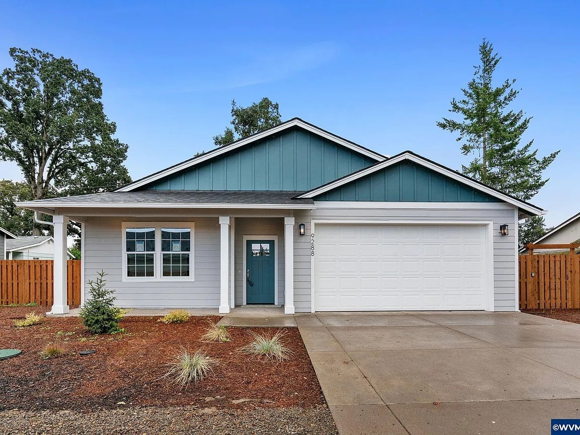 Salem House: 9288 Hope Ave NE