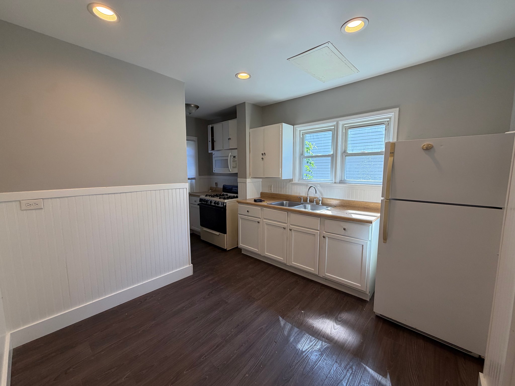 Moline Multiplex: 2748 11th Avenue C