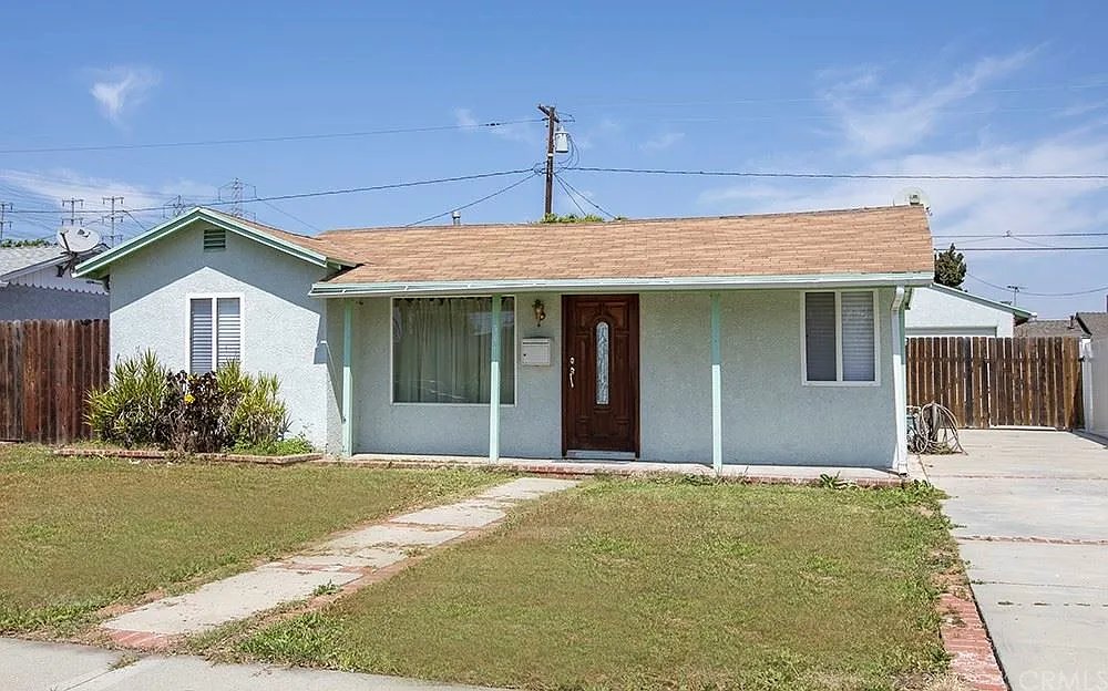Torrance House: 3411 W 187th St