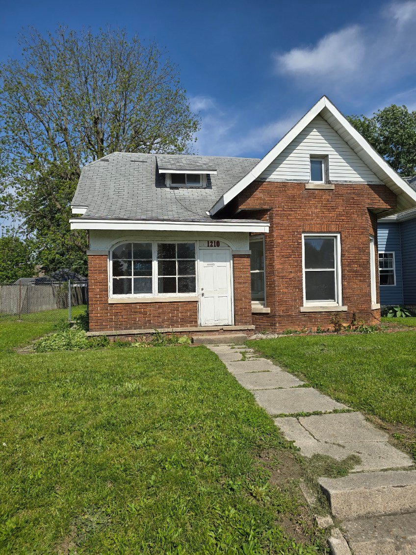 Kokomo House: 1210 N Webster St