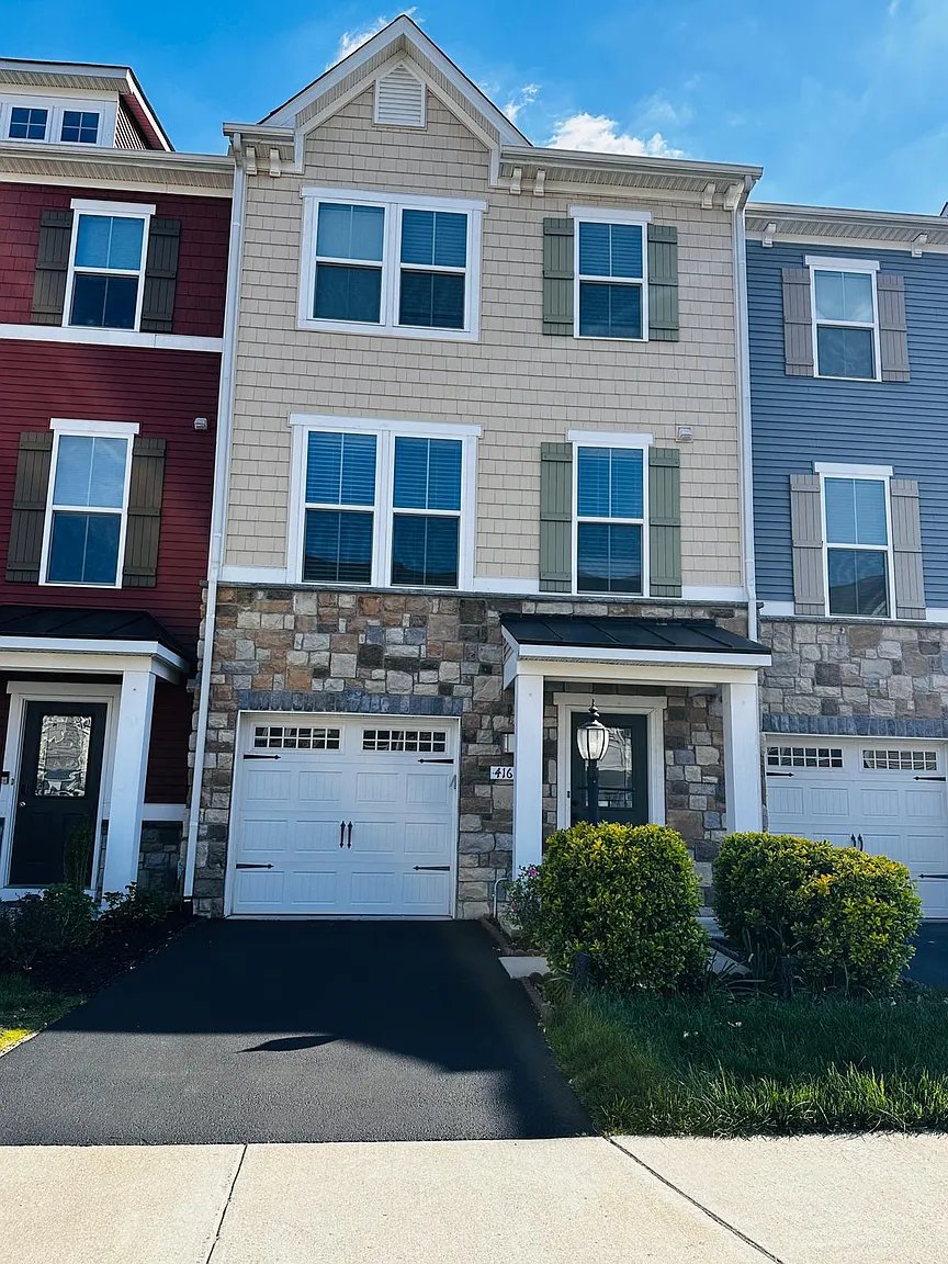 Aldie Townhome: 41689 McMonagle Sq