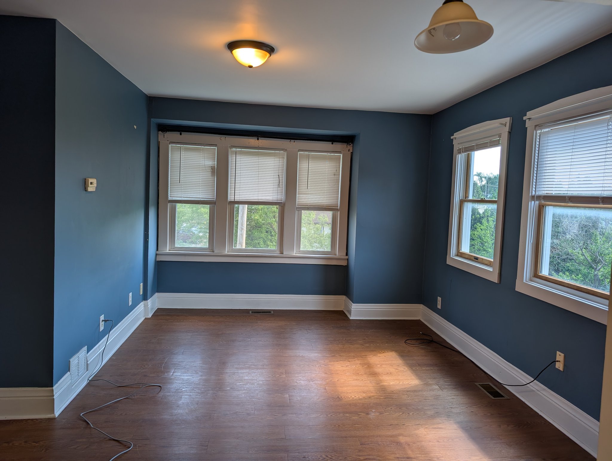 Sharon Apartment: 166 Wengler Ave