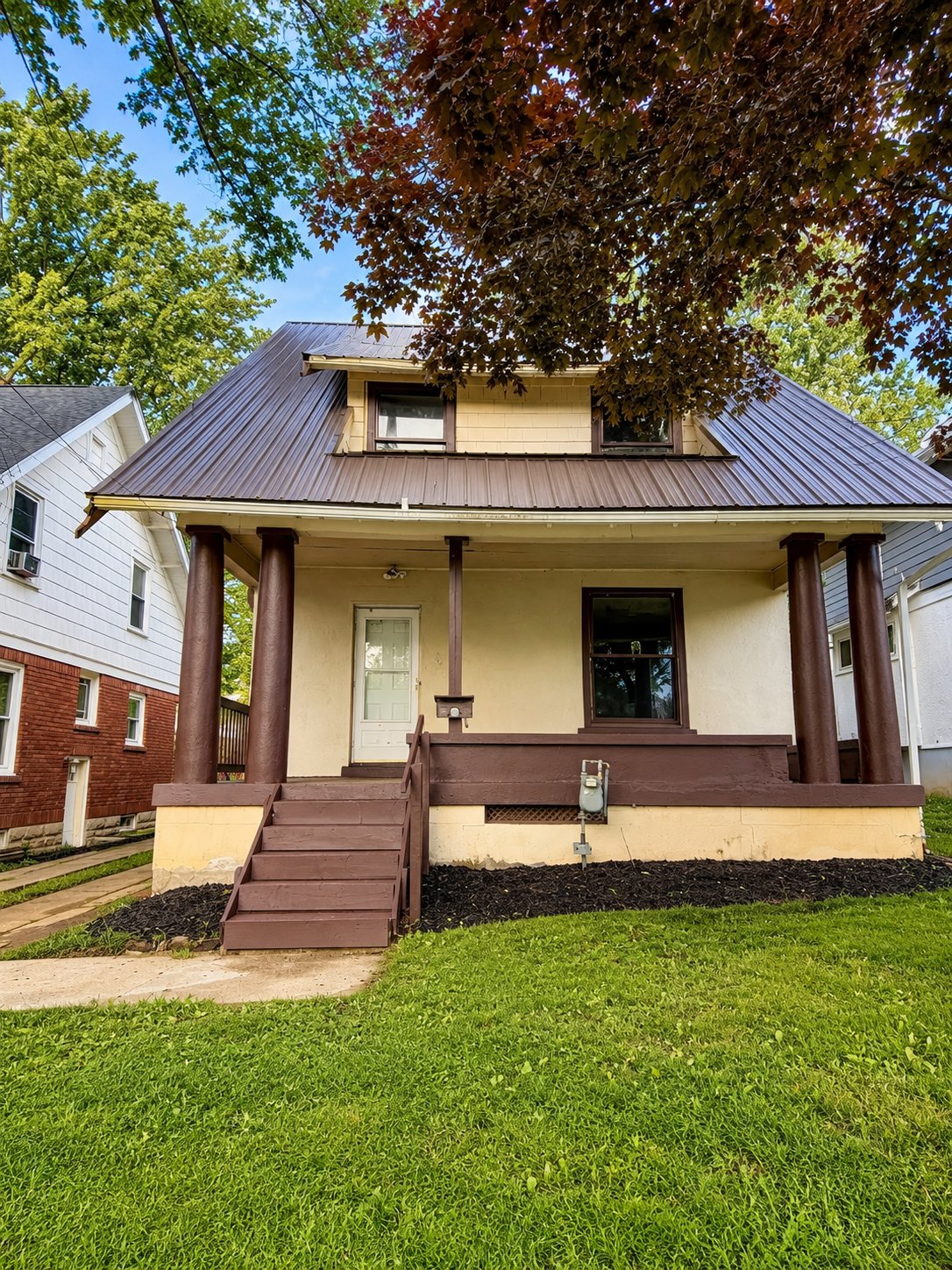 Mansfield House: 142 Western Ave