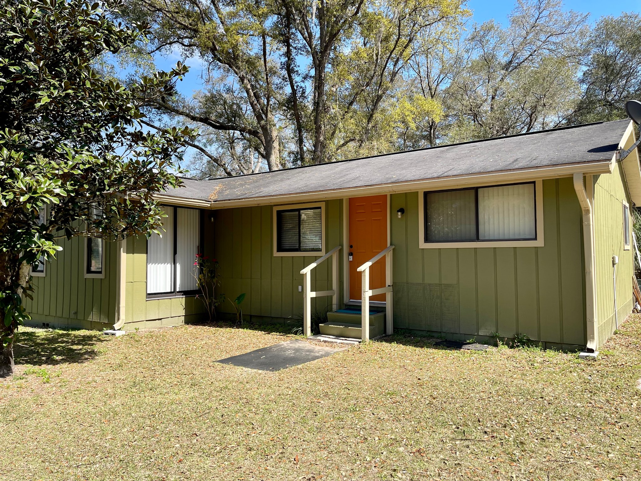 Ocala House: 2012 NE 80th Pl