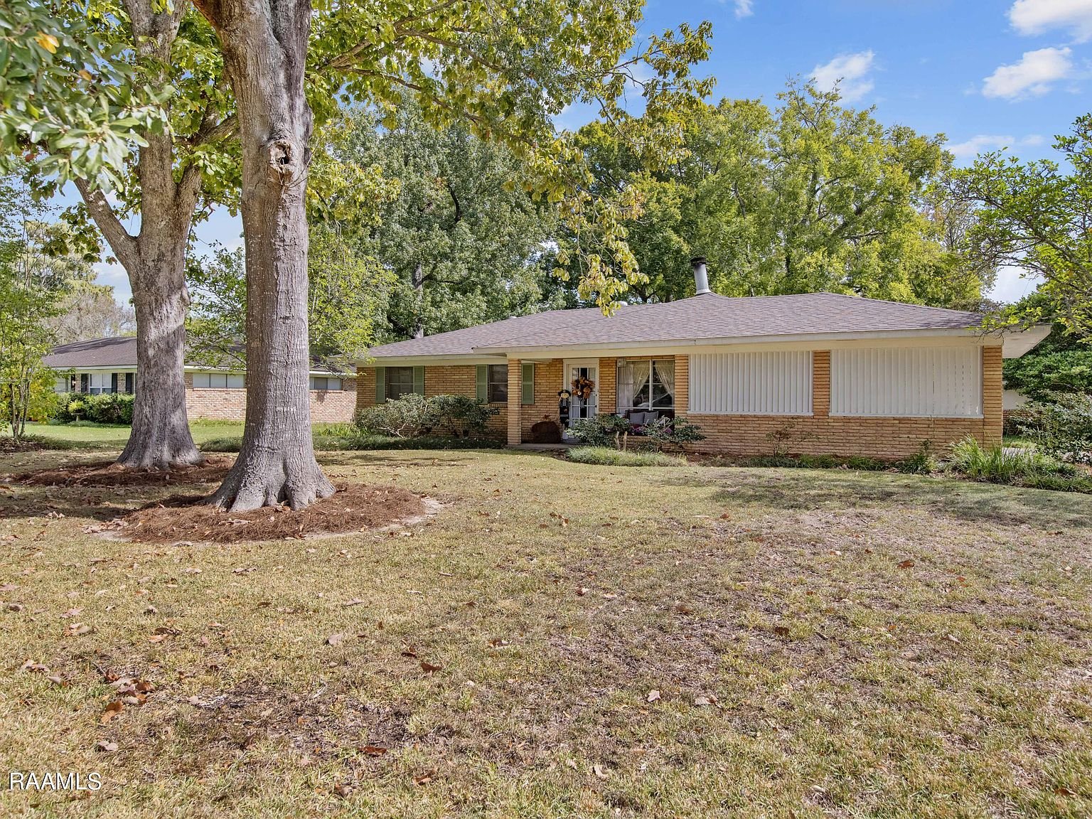 Lafayette House: 115 Brighton Drive