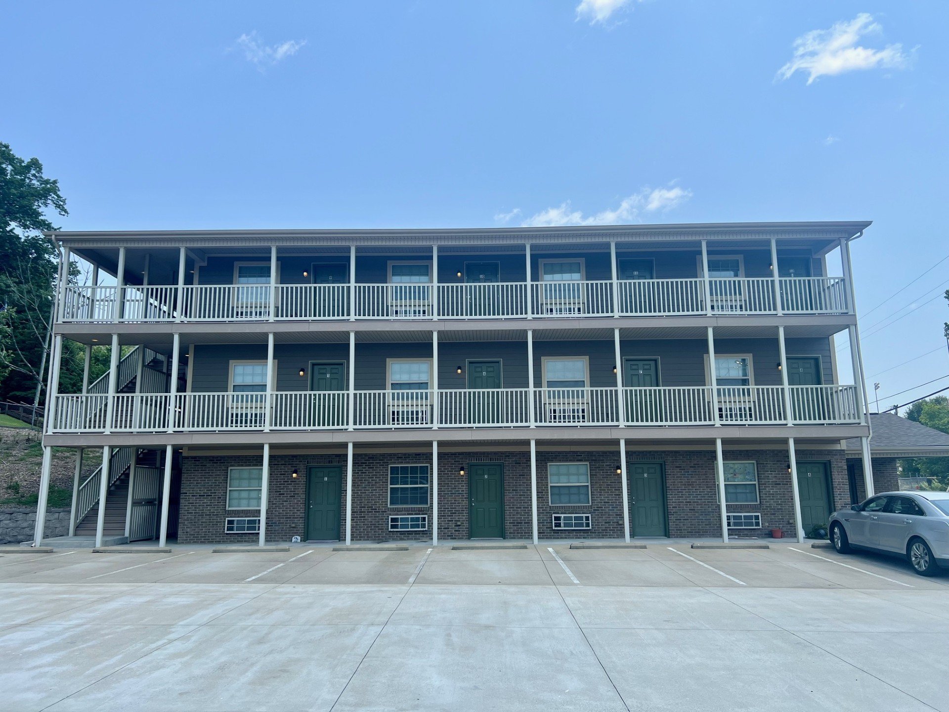 Huntington Apartment: 1604 Spring Valley Dr
