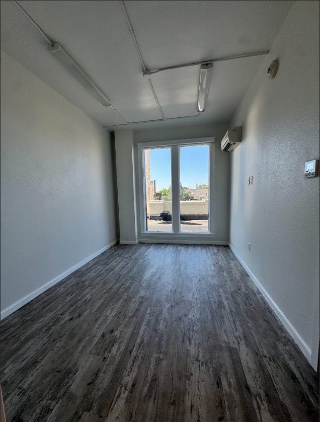Seguin Other: 217 S River St
