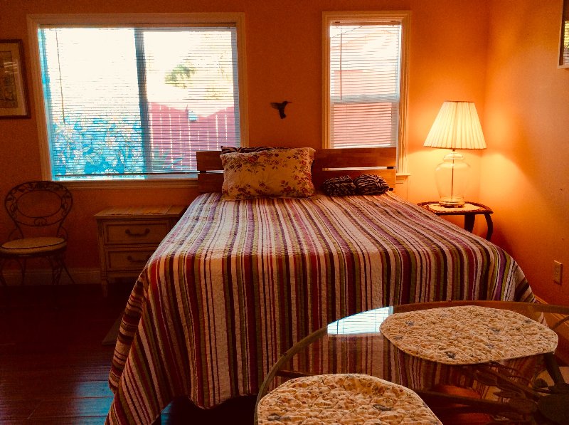 Santee House: 9859 Gandy Avenue