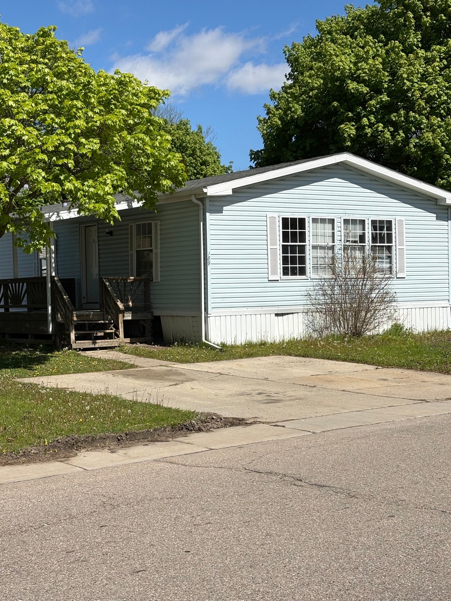 Lapeer House: 189 Jessie Lee