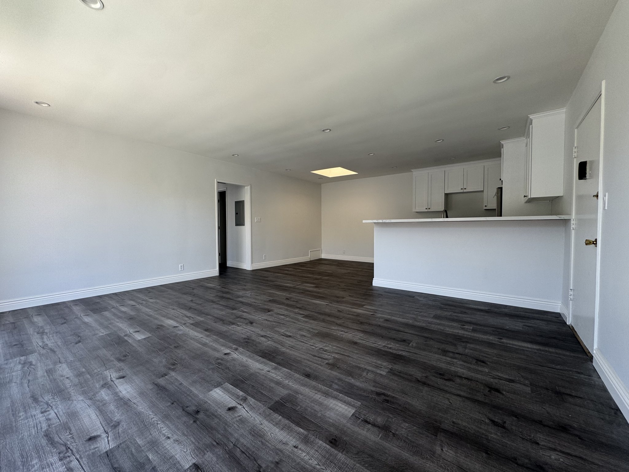 Los Angeles Apartment: 4150 Los Feliz Blvd