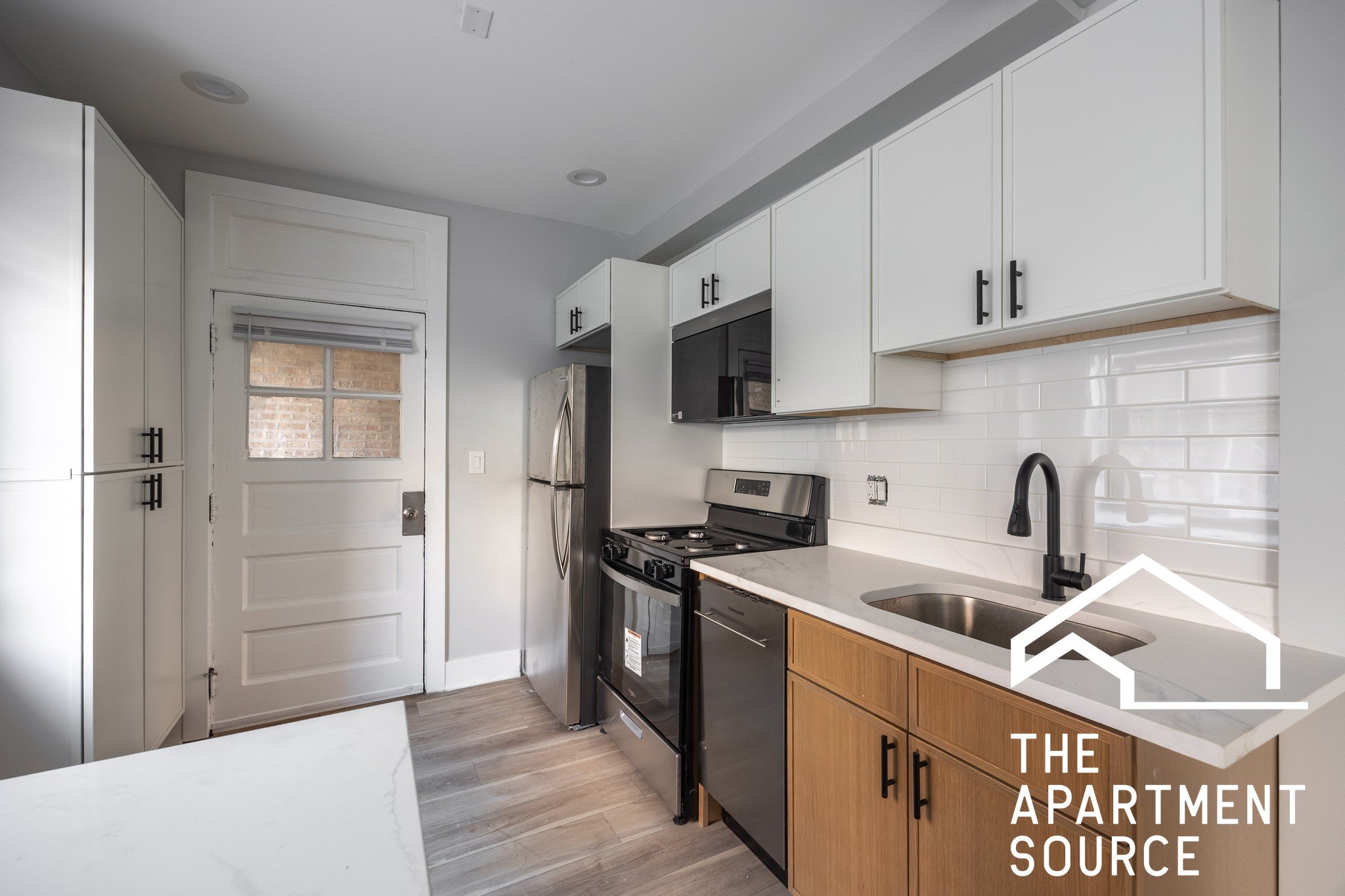 Chicago Apartment: 6150 North Francisco Ave.