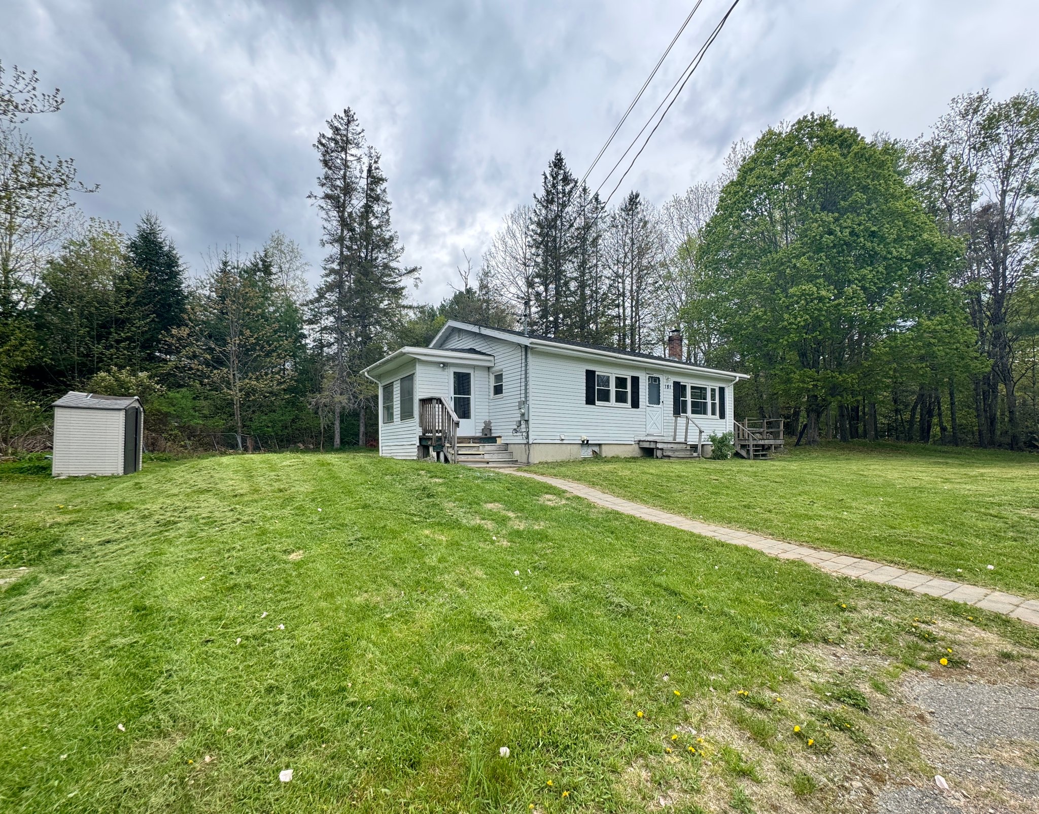 Holden House: 181 Lower Dedham Rd