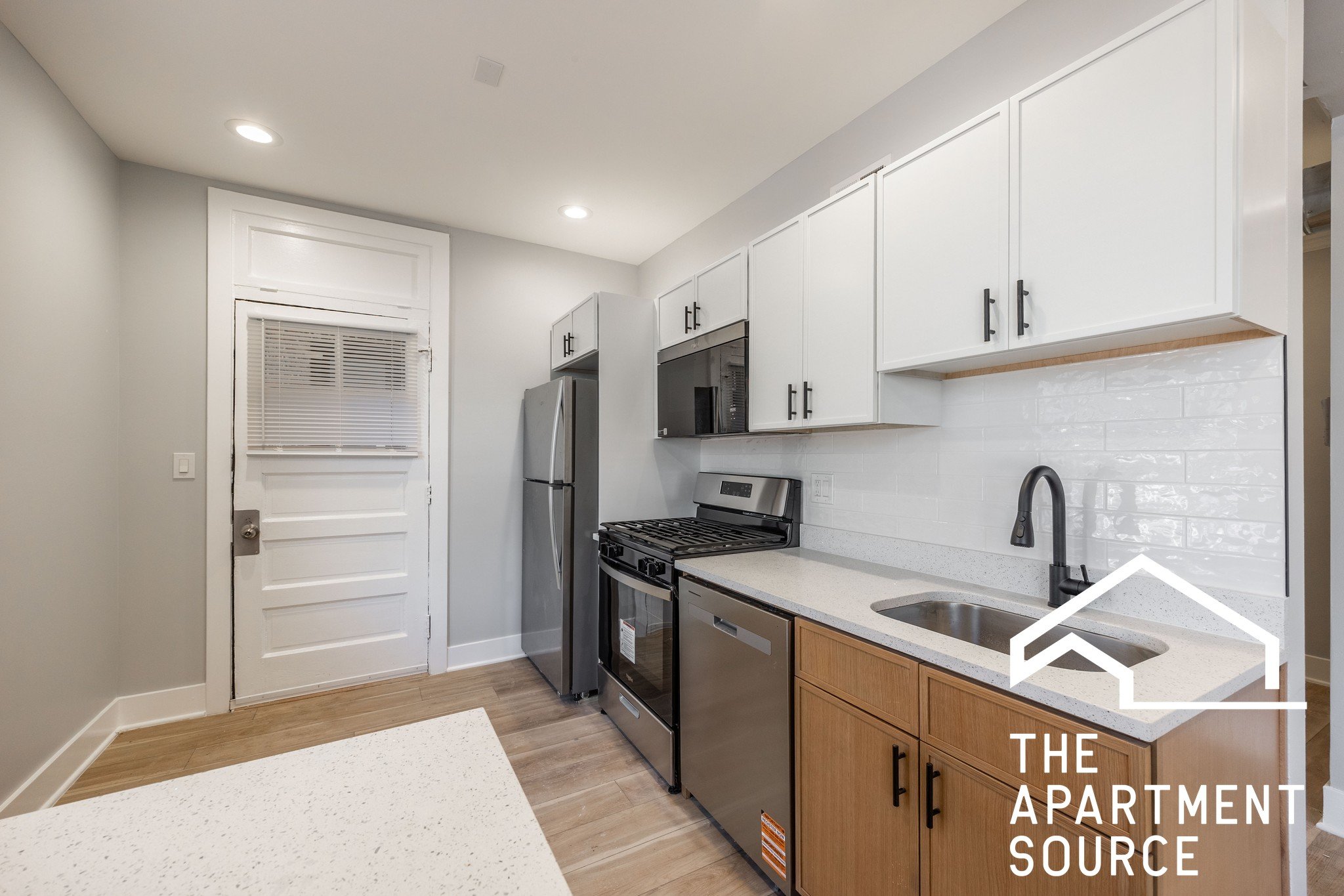 Chicago Apartment: 6150 North Francisco Ave.