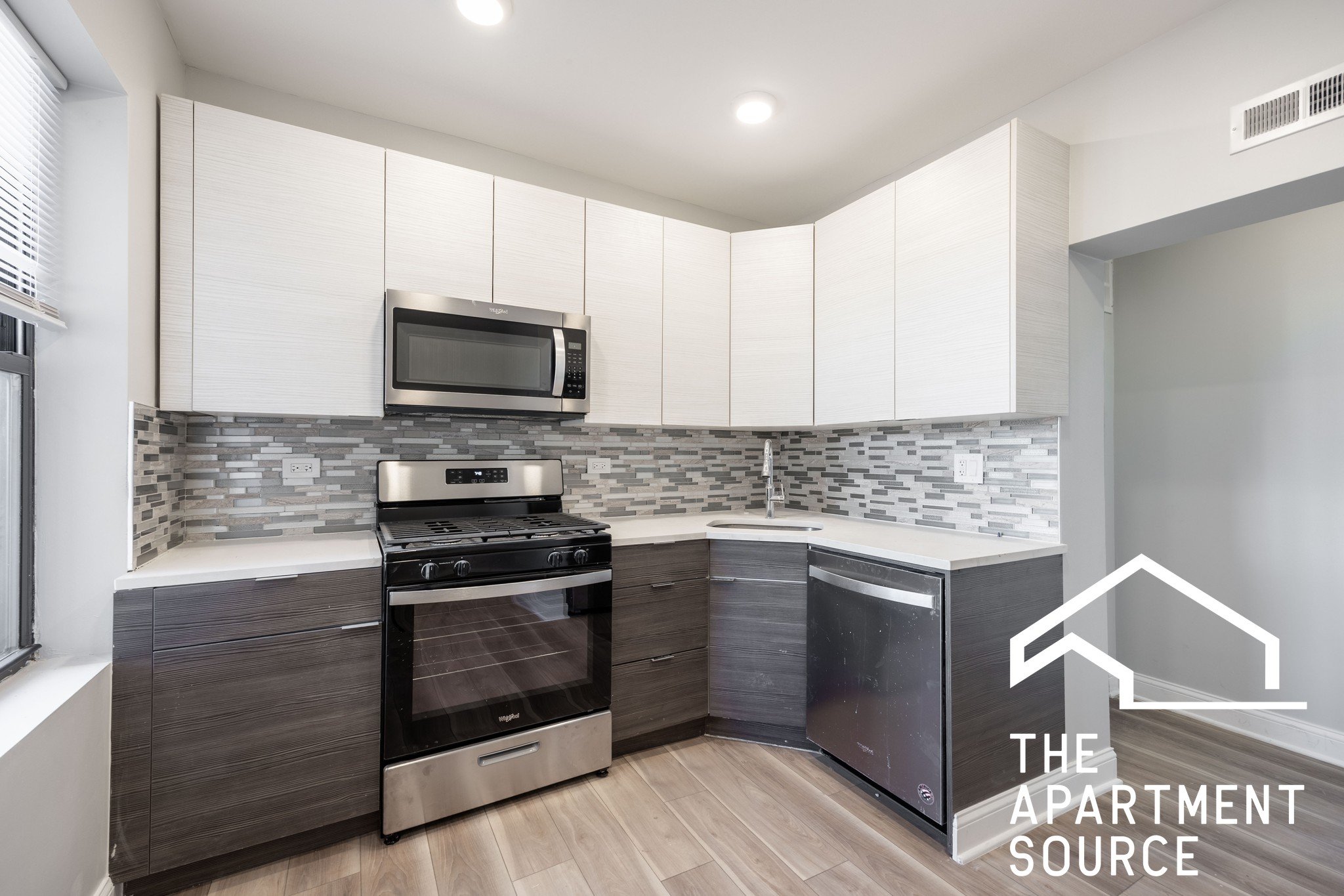 Chicago Apartment: 6150 North Francisco Ave.