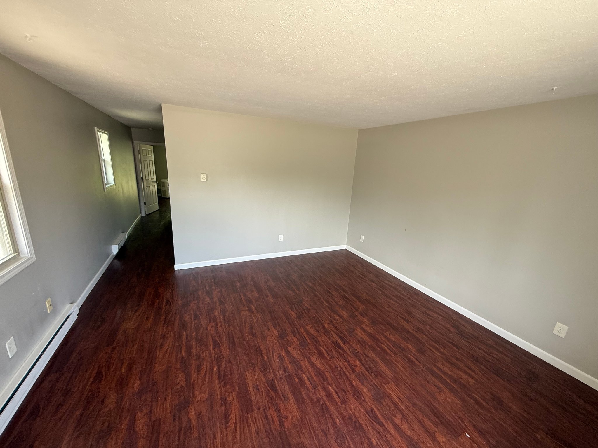 Sheffield Lake Townhome: 326 Abbe Rd
