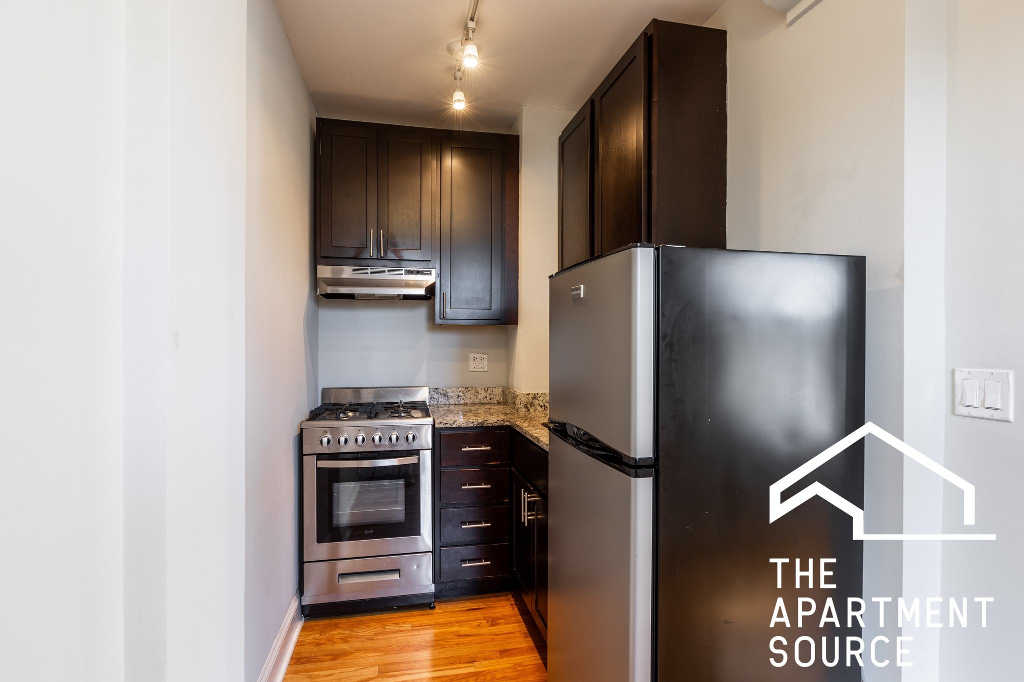 Chicago Apartment: 612 West Patterson Ave.
