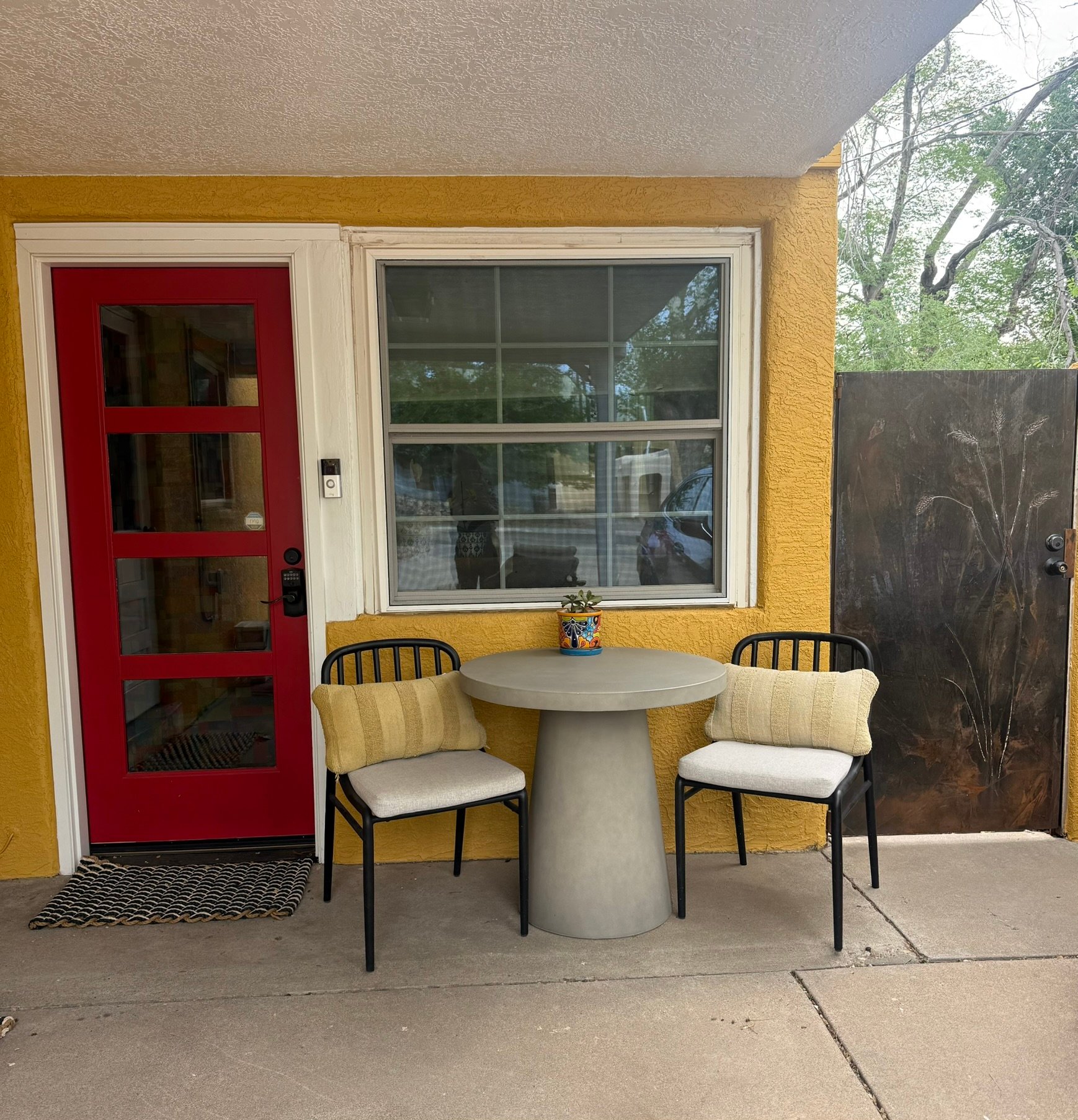 Albuquerque Townhome: 324 Aliso Dr NE