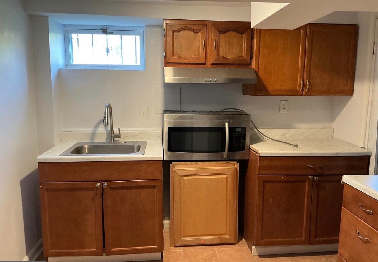 Hyattsville House: 6603 Red Top Rd
