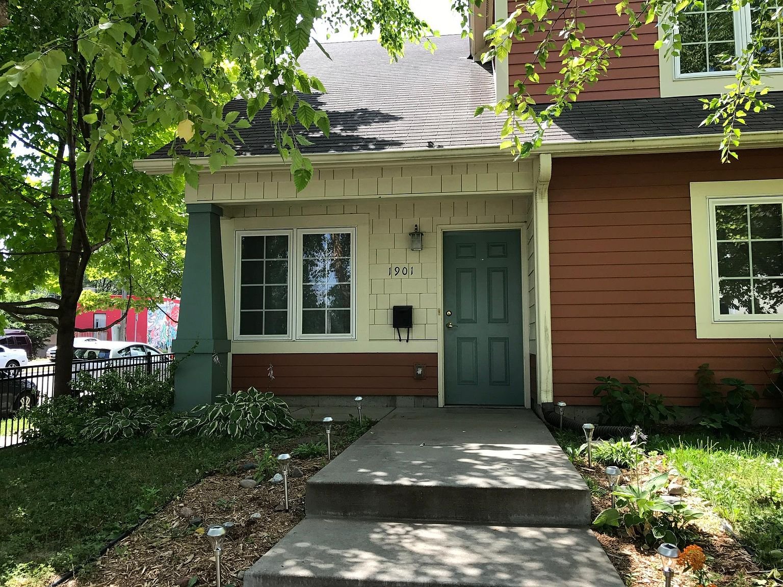 Minneapolis House: 1901 4th Ave N